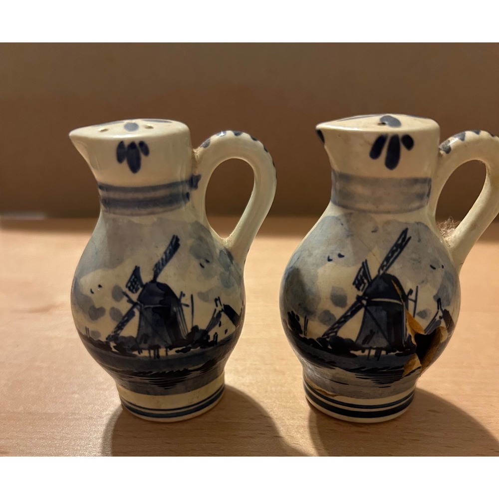 Vtg Delft Blue Holland Windmill Salt and Pepper Shakers Pitcher Set Hand Paint